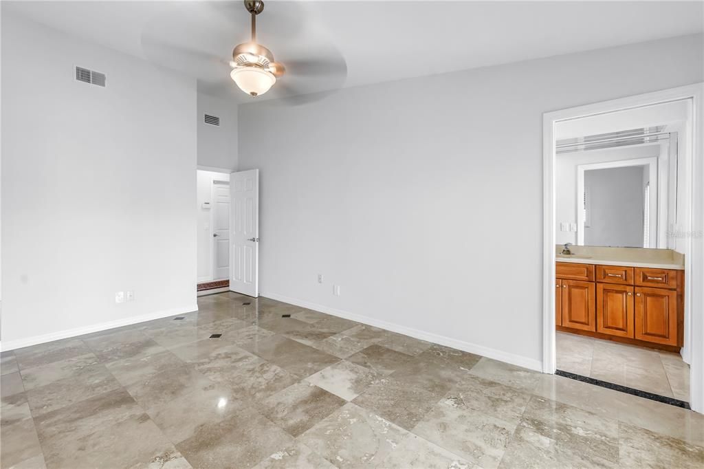 For Sale: $2,199,900 (3 beds, 3 baths, 2548 Square Feet)