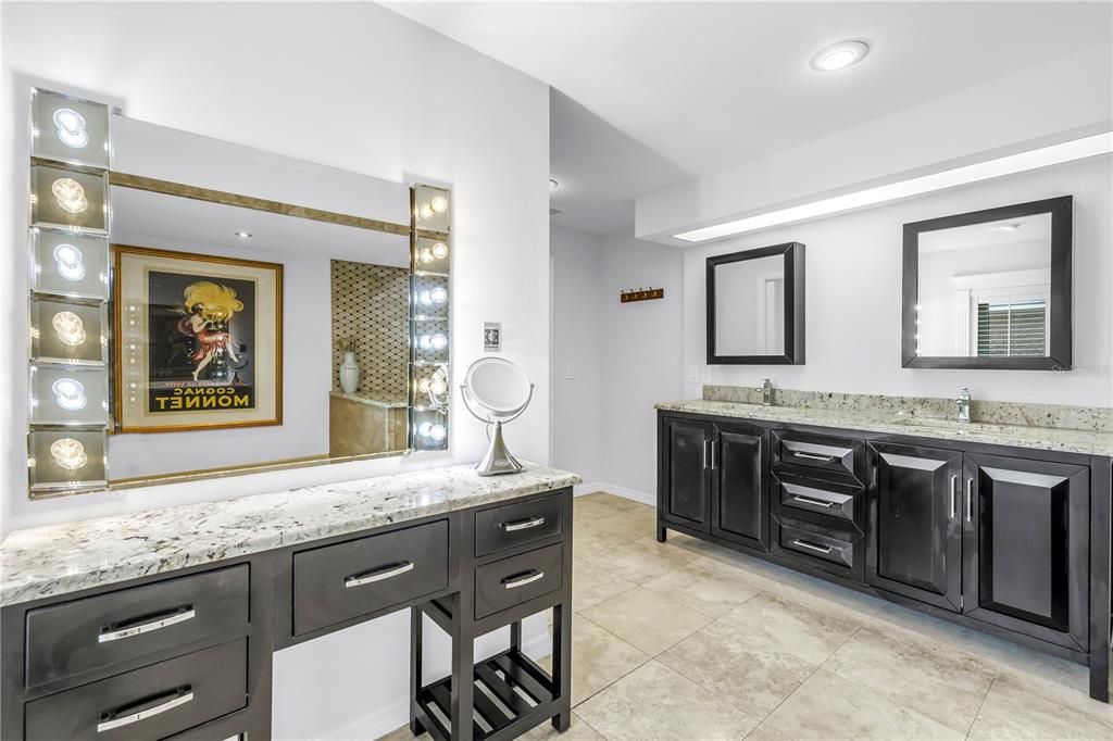 For Sale: $2,199,900 (3 beds, 3 baths, 2548 Square Feet)