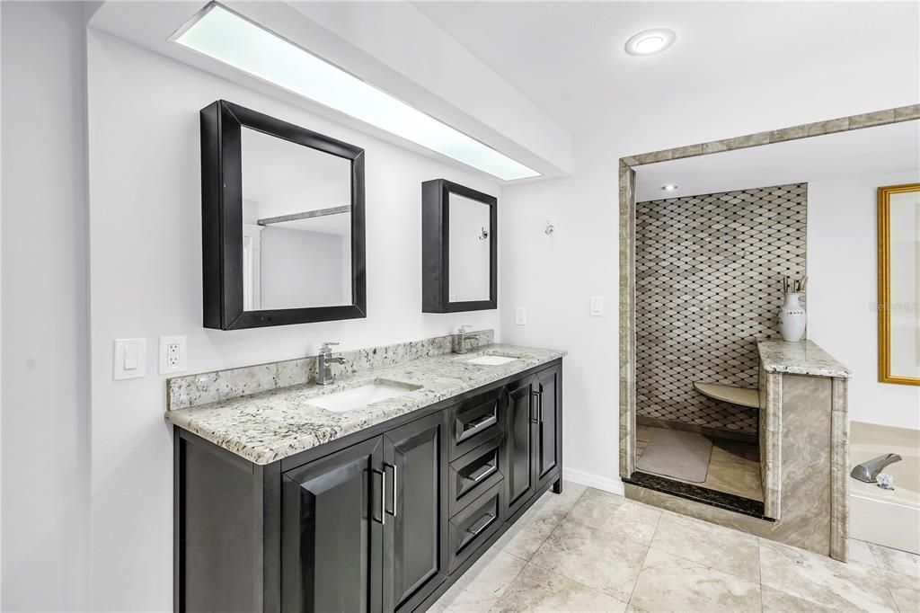 For Sale: $2,199,900 (3 beds, 3 baths, 2548 Square Feet)