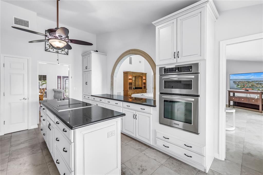 For Sale: $2,199,900 (3 beds, 3 baths, 2548 Square Feet)