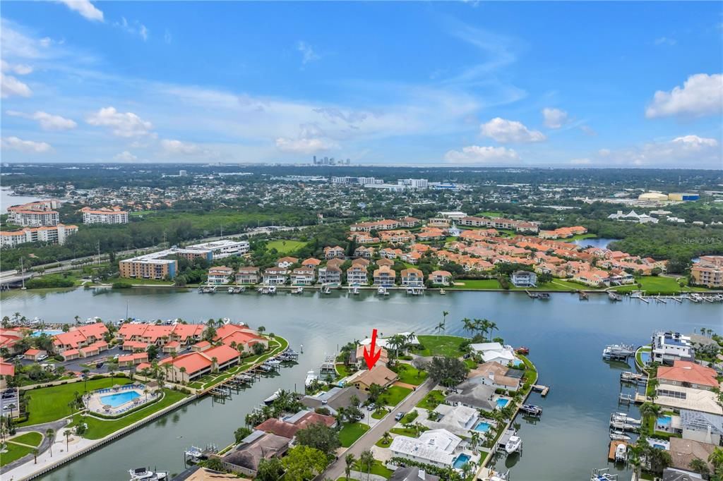 For Sale: $2,199,900 (3 beds, 3 baths, 2548 Square Feet)