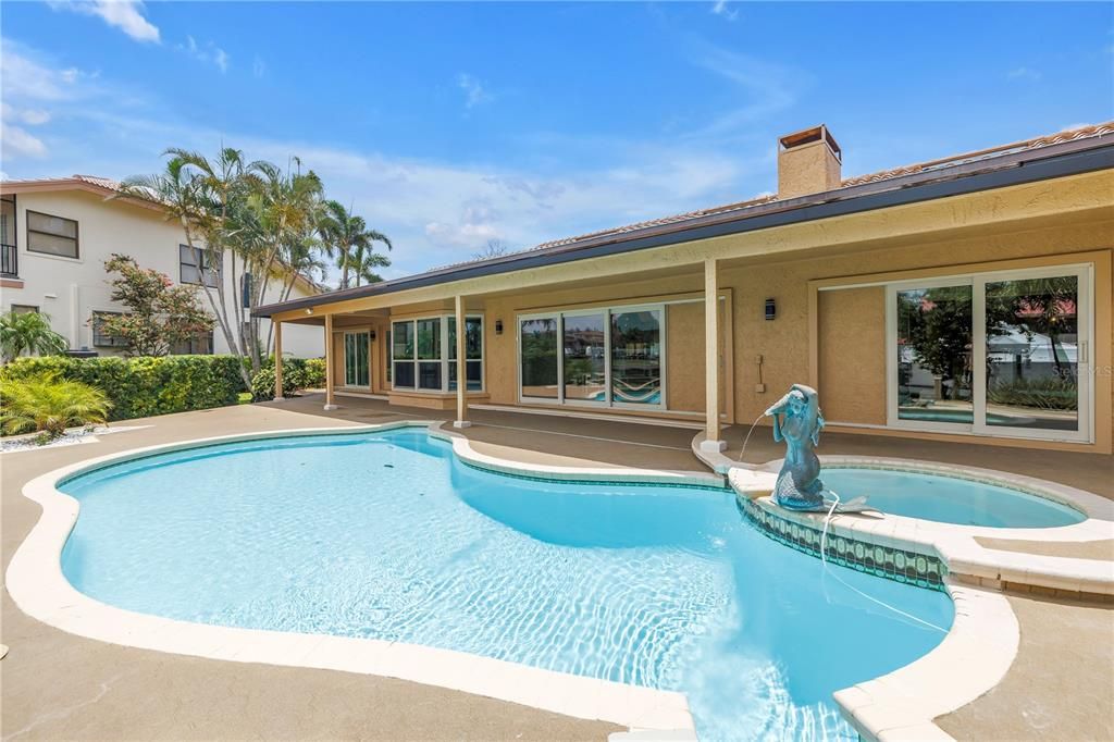 For Sale: $2,199,900 (3 beds, 3 baths, 2548 Square Feet)