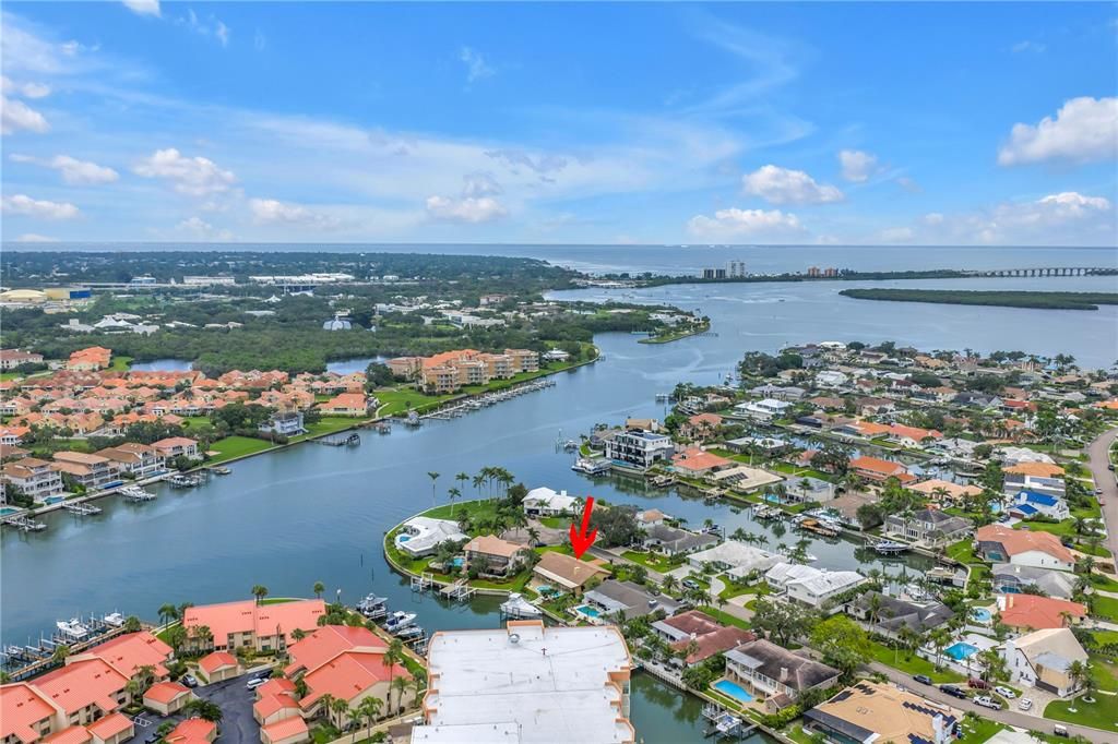 For Sale: $2,199,900 (3 beds, 3 baths, 2548 Square Feet)