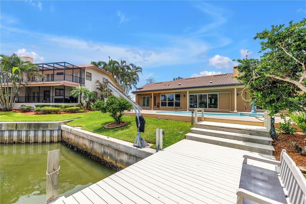 For Sale: $2,199,900 (3 beds, 3 baths, 2548 Square Feet)