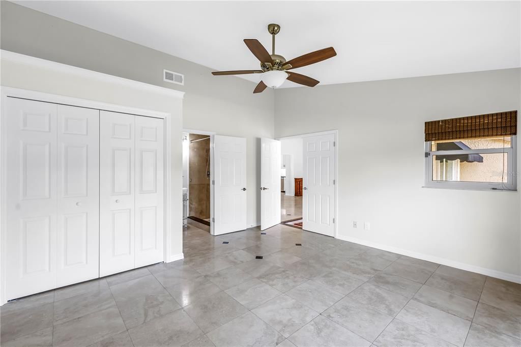 For Sale: $2,199,900 (3 beds, 3 baths, 2548 Square Feet)