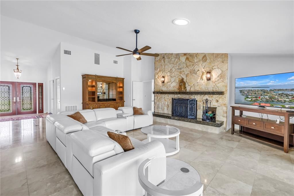 For Sale: $2,199,900 (3 beds, 3 baths, 2548 Square Feet)