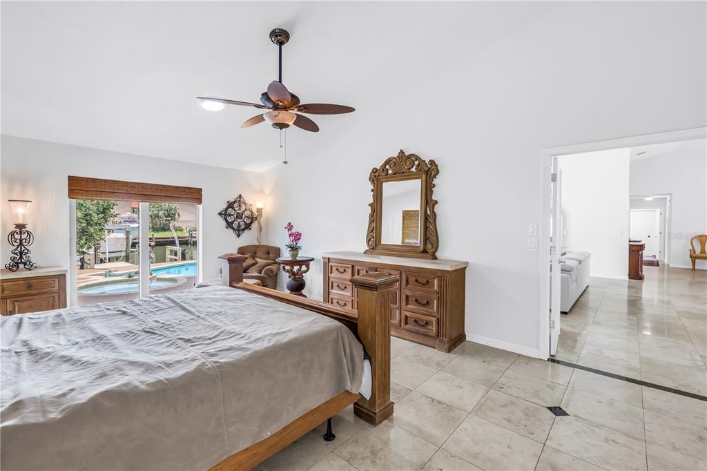 For Sale: $2,199,900 (3 beds, 3 baths, 2548 Square Feet)