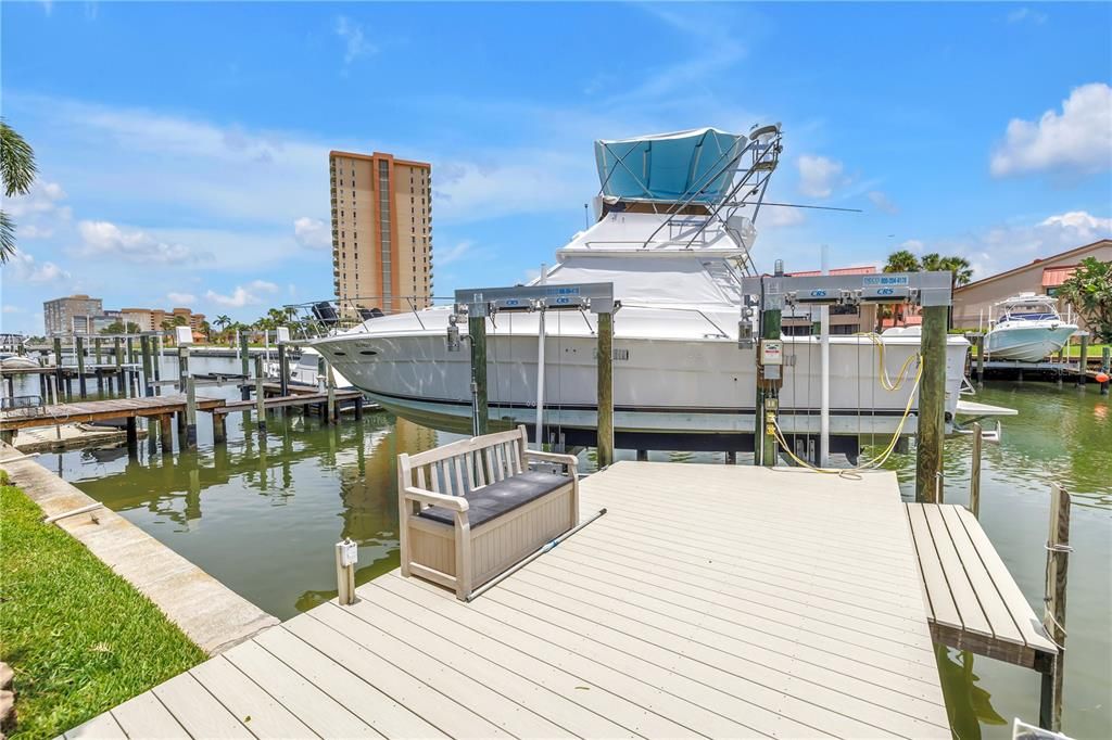 For Sale: $2,199,900 (3 beds, 3 baths, 2548 Square Feet)