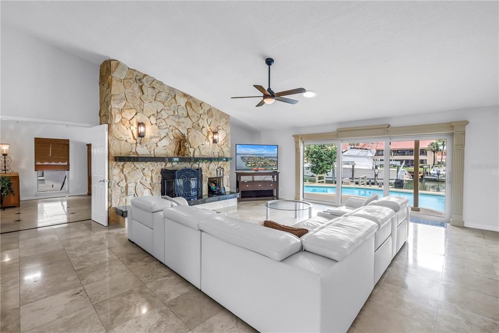 For Sale: $2,199,900 (3 beds, 3 baths, 2548 Square Feet)