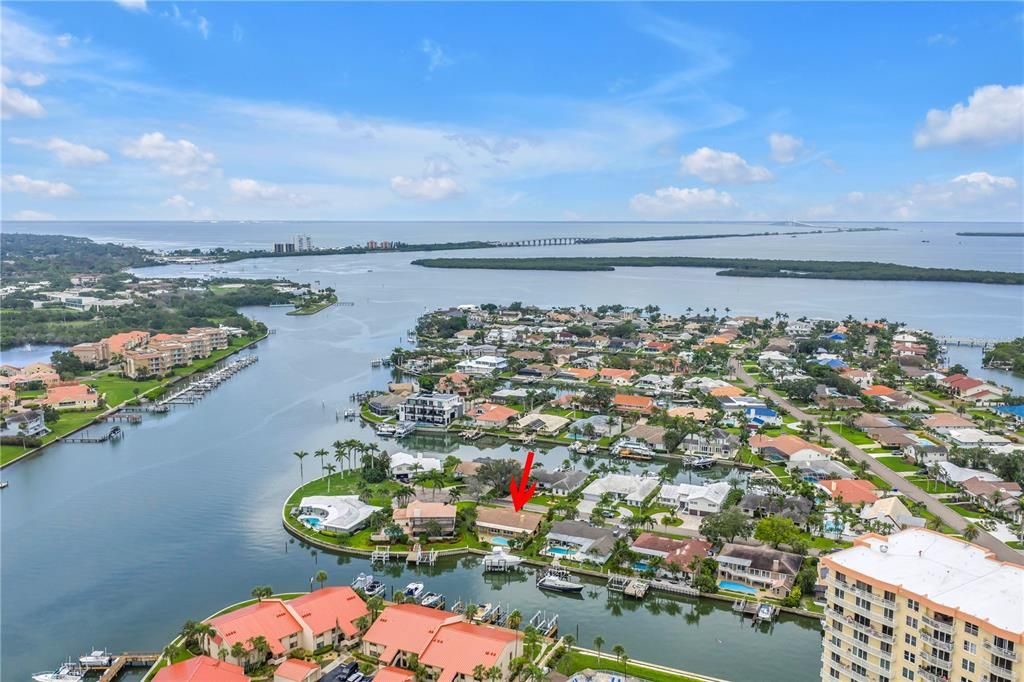 For Sale: $2,199,900 (3 beds, 3 baths, 2548 Square Feet)