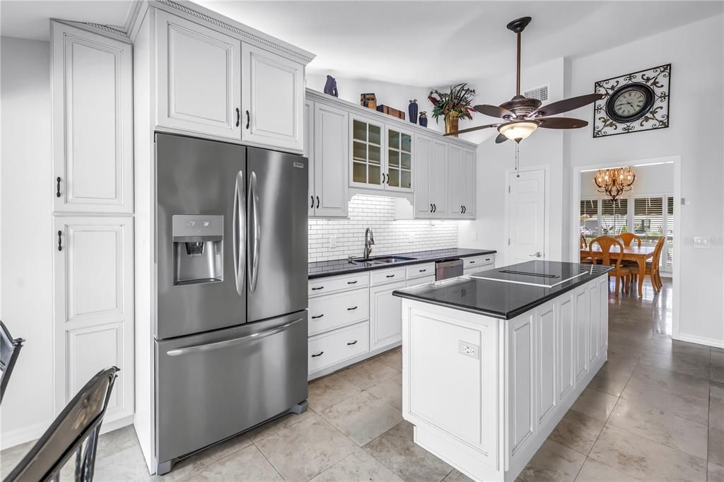 For Sale: $2,199,900 (3 beds, 3 baths, 2548 Square Feet)