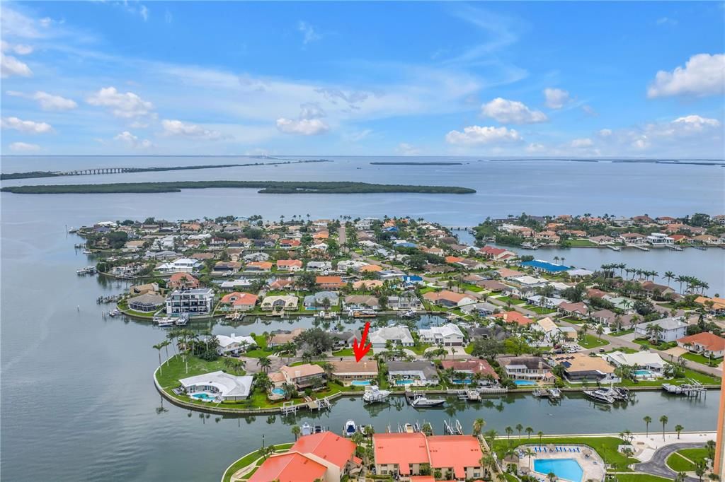 For Sale: $2,199,900 (3 beds, 3 baths, 2548 Square Feet)