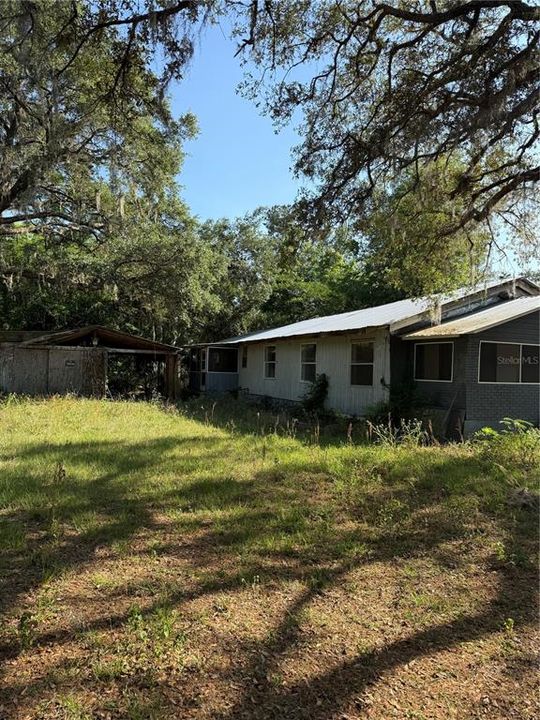 For Sale: $89,000 (5 beds, 2 baths, 1564 Square Feet)