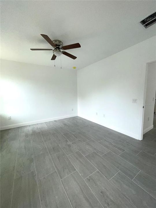 For Sale: $299,900 (3 beds, 2 baths, 1250 Square Feet)