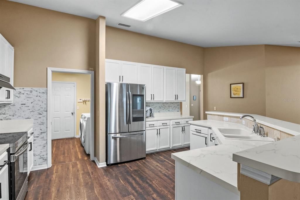 For Sale: $490,000 (4 beds, 3 baths, 2528 Square Feet)