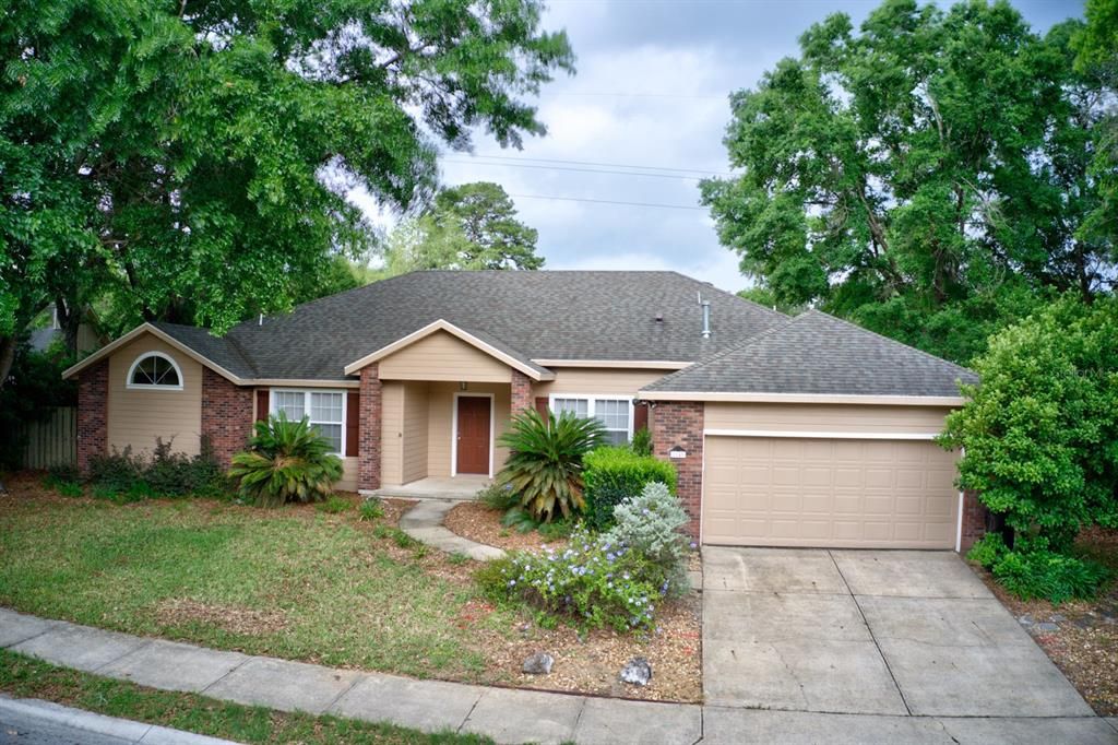 For Sale: $490,000 (4 beds, 3 baths, 2528 Square Feet)