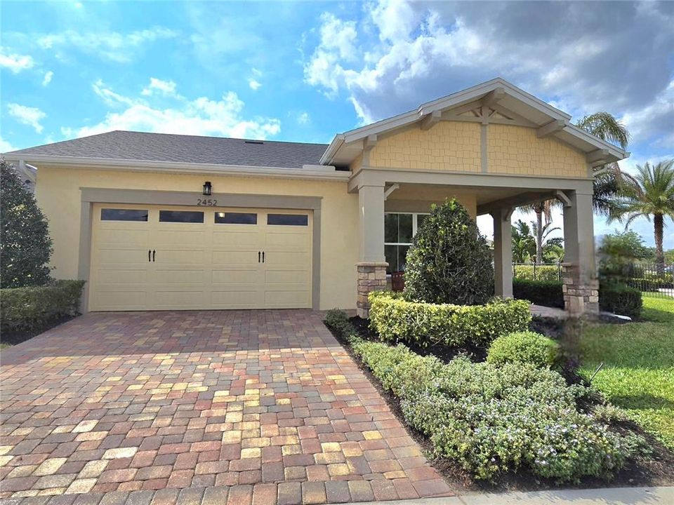 Недавно продано: $640,000 (3 спален, 3 ванн, 2365 Квадратных фут)