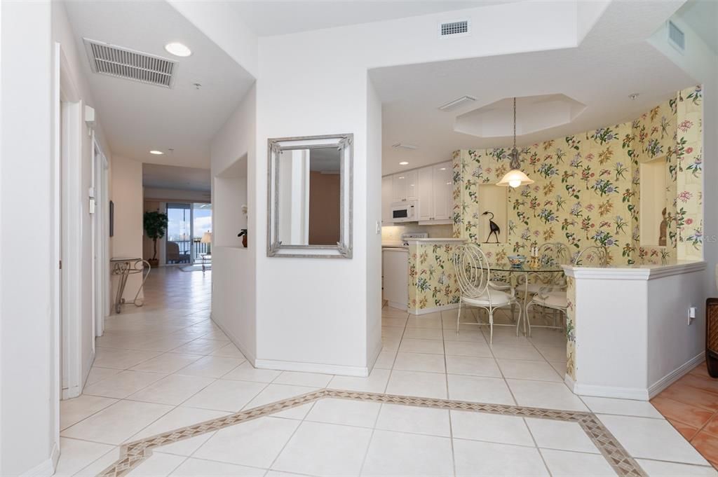 For Sale: $625,000 (2 beds, 2 baths, 1932 Square Feet)