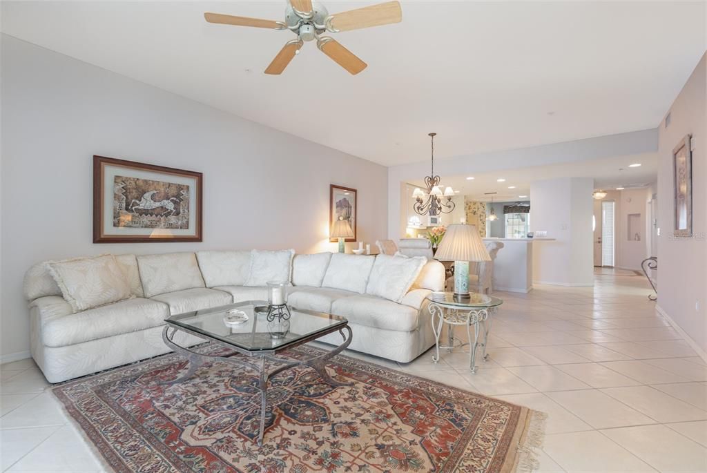 For Sale: $625,000 (2 beds, 2 baths, 1932 Square Feet)