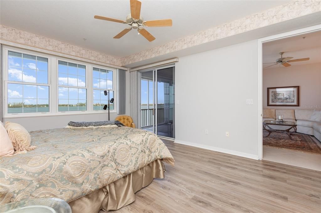 For Sale: $625,000 (2 beds, 2 baths, 1932 Square Feet)