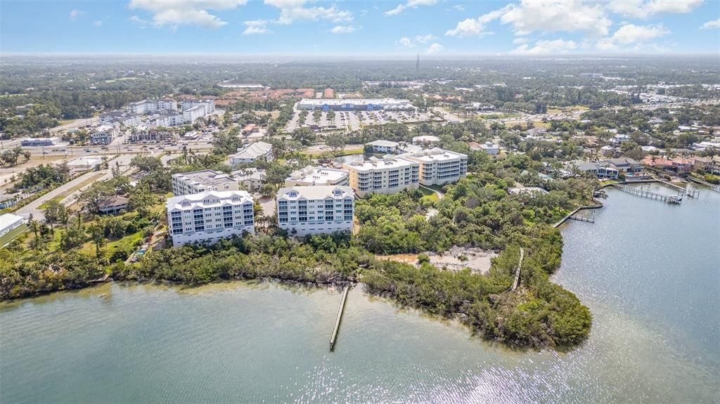 For Sale: $625,000 (2 beds, 2 baths, 1932 Square Feet)