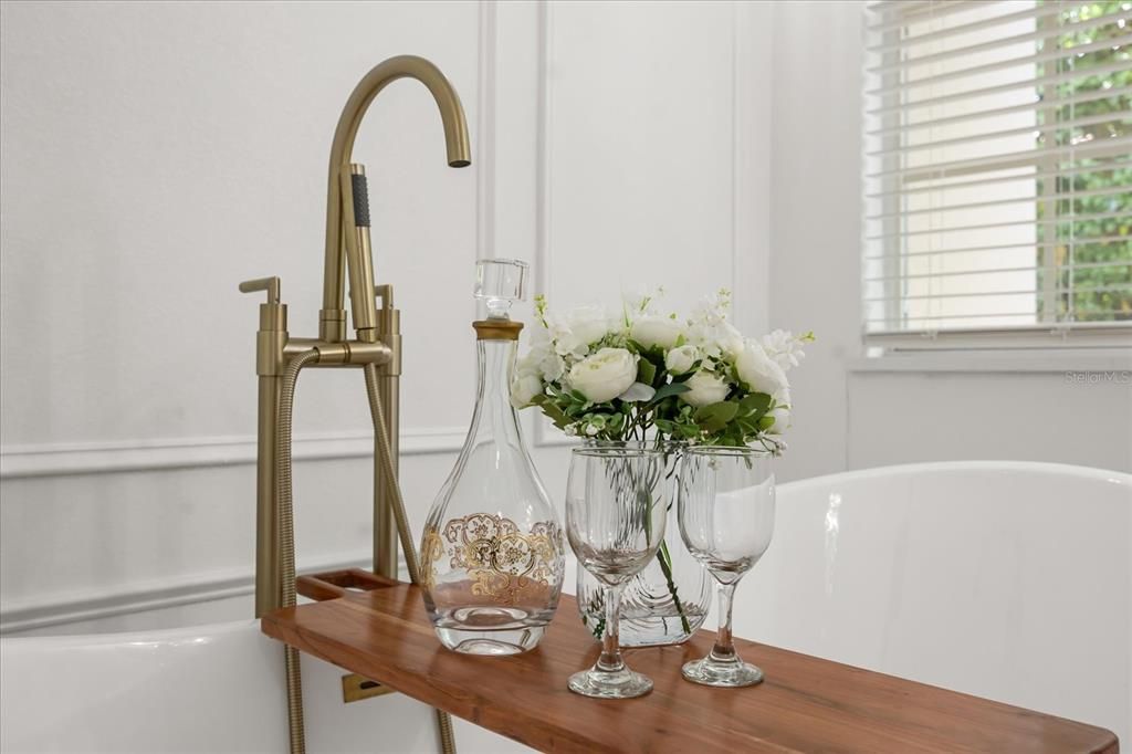 Active With Contract: $1,500,000 (4 beds, 4 baths, 3813 Square Feet)