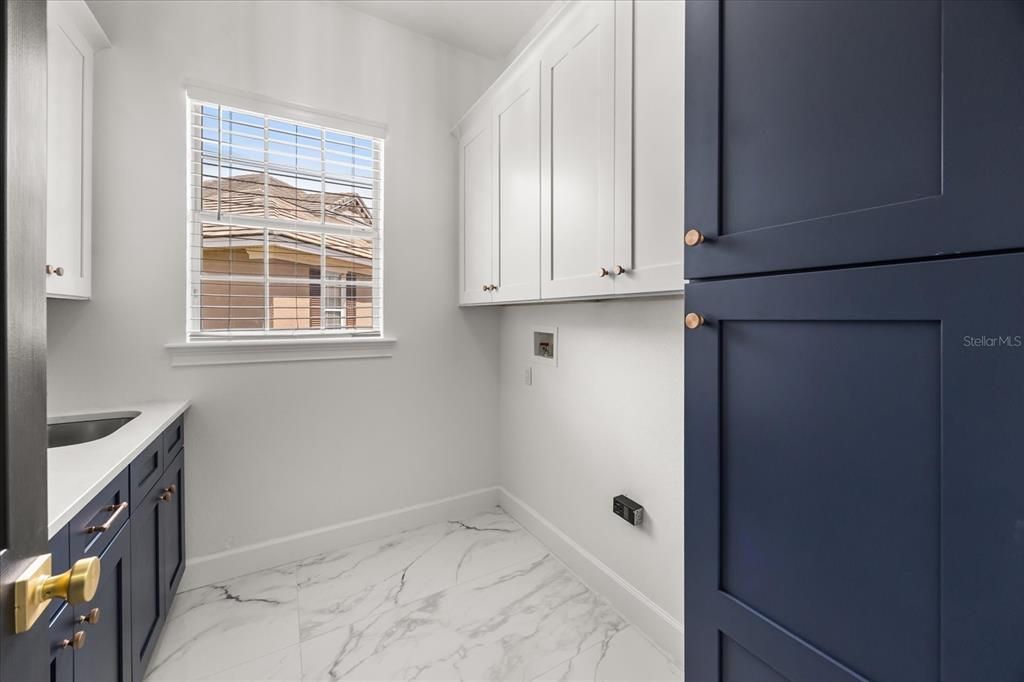 Active With Contract: $1,500,000 (4 beds, 4 baths, 3813 Square Feet)