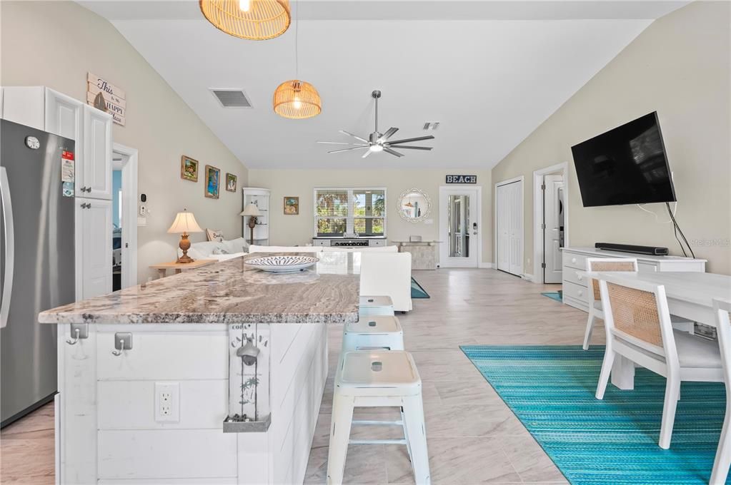 For Sale: $1,350,000 (3 beds, 2 baths, 1500 Square Feet)