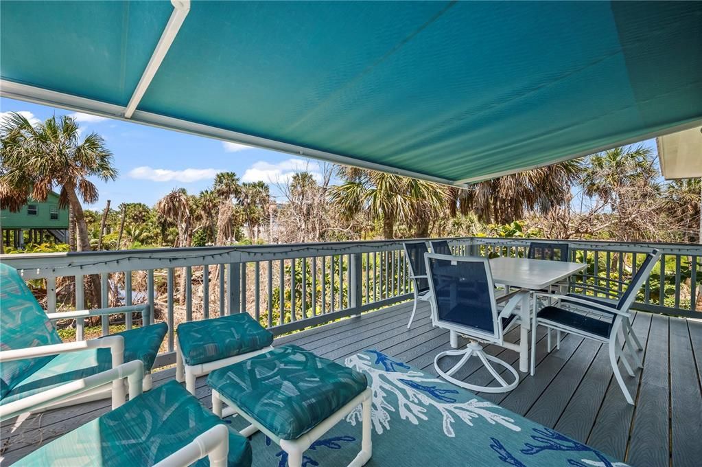 For Sale: $1,350,000 (3 beds, 2 baths, 1500 Square Feet)