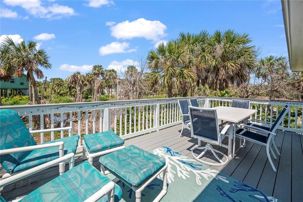 For Sale: $1,350,000 (3 beds, 2 baths, 1500 Square Feet)