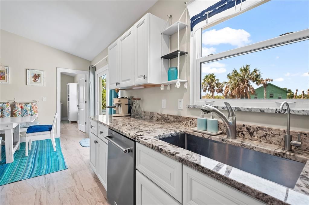 For Sale: $1,350,000 (3 beds, 2 baths, 1500 Square Feet)