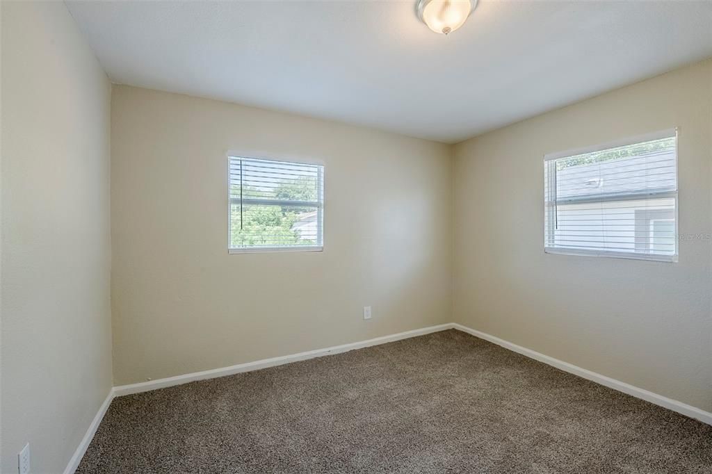 На продажу: $270,000 (3 спален, 1 ванн, 1004 Квадратных фут)