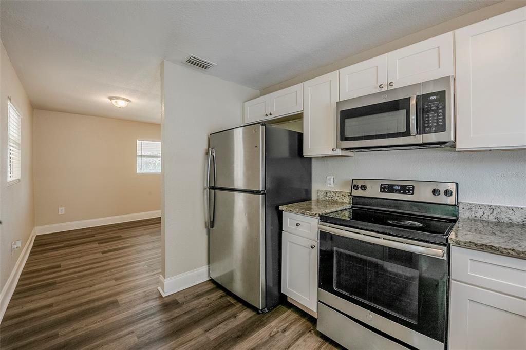 На продажу: $270,000 (3 спален, 1 ванн, 1004 Квадратных фут)