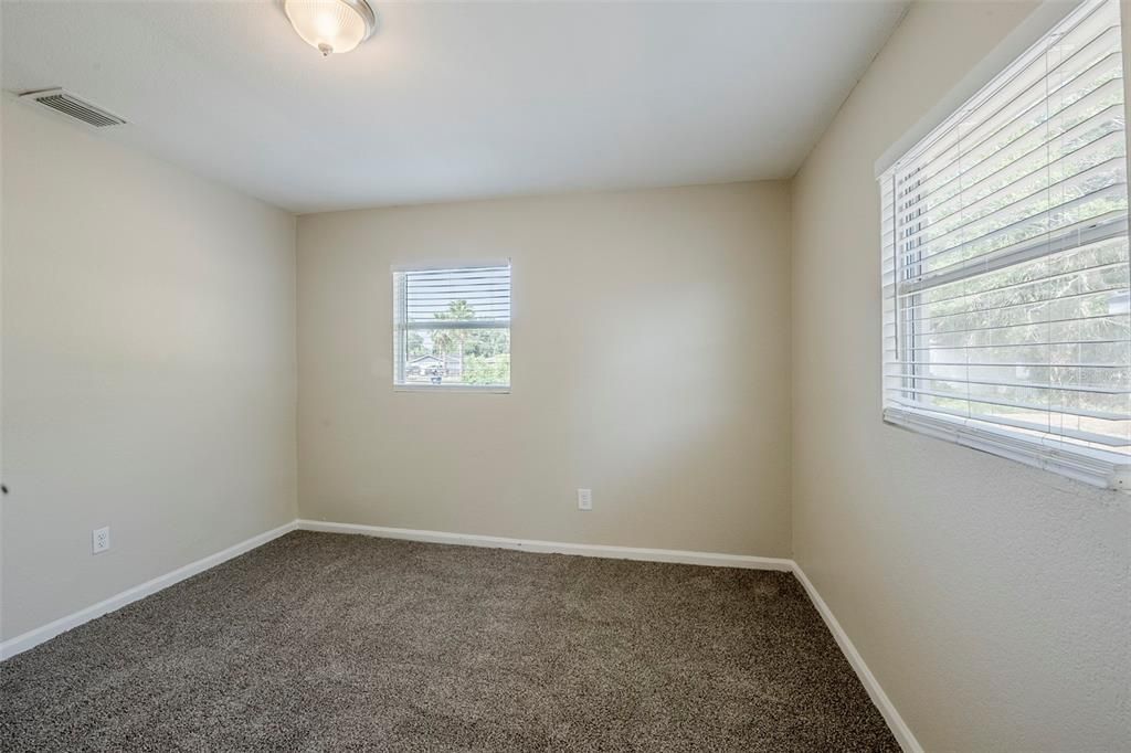 На продажу: $270,000 (3 спален, 1 ванн, 1004 Квадратных фут)