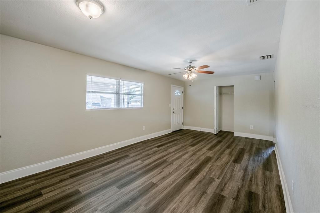 На продажу: $270,000 (3 спален, 1 ванн, 1004 Квадратных фут)