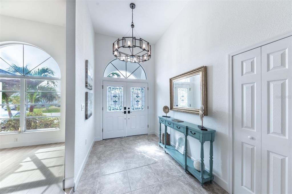 For Rent: $6,950 (3 beds, 2 baths, 2265 Square Feet)