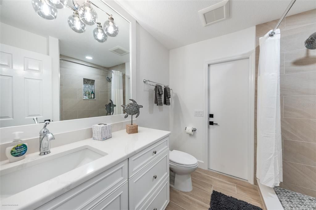 For Rent: $6,950 (3 beds, 2 baths, 2265 Square Feet)