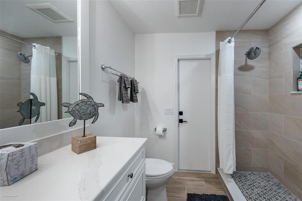 For Rent: $6,950 (3 beds, 2 baths, 2265 Square Feet)