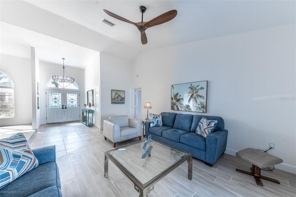 For Rent: $6,950 (3 beds, 2 baths, 2265 Square Feet)