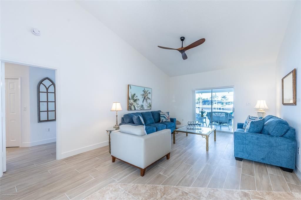 For Rent: $6,950 (3 beds, 2 baths, 2265 Square Feet)