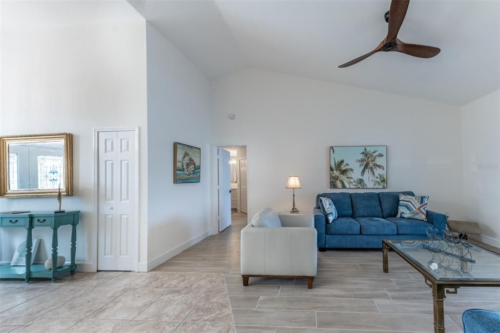 For Rent: $6,950 (3 beds, 2 baths, 2265 Square Feet)