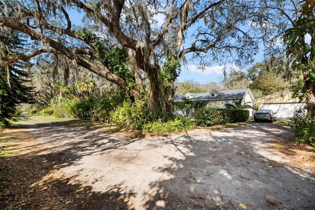 For Sale: $464,999 (4 beds, 2 baths, 1904 Square Feet)