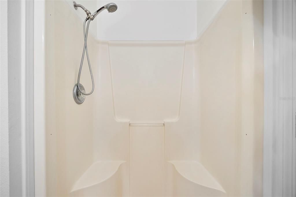 For Sale: $464,999 (4 beds, 2 baths, 1904 Square Feet)