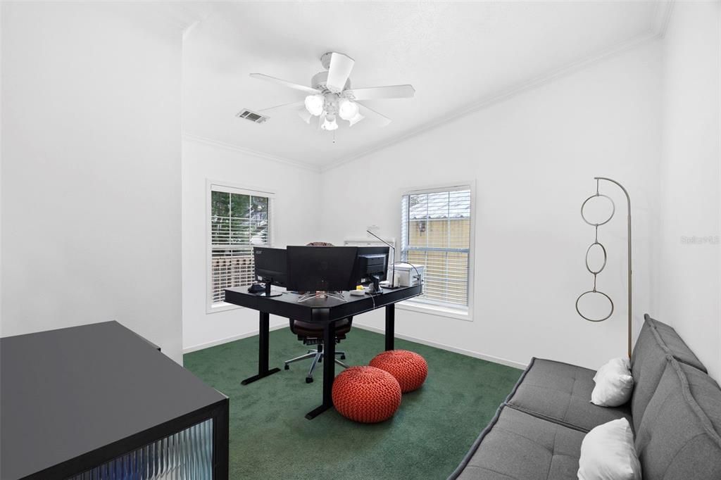 For Sale: $464,999 (4 beds, 2 baths, 1904 Square Feet)