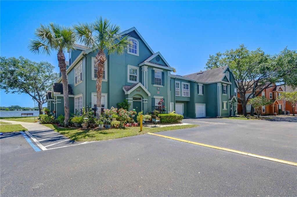Active With Contract: $265,000 (3 beds, 2 baths, 1578 Square Feet)
