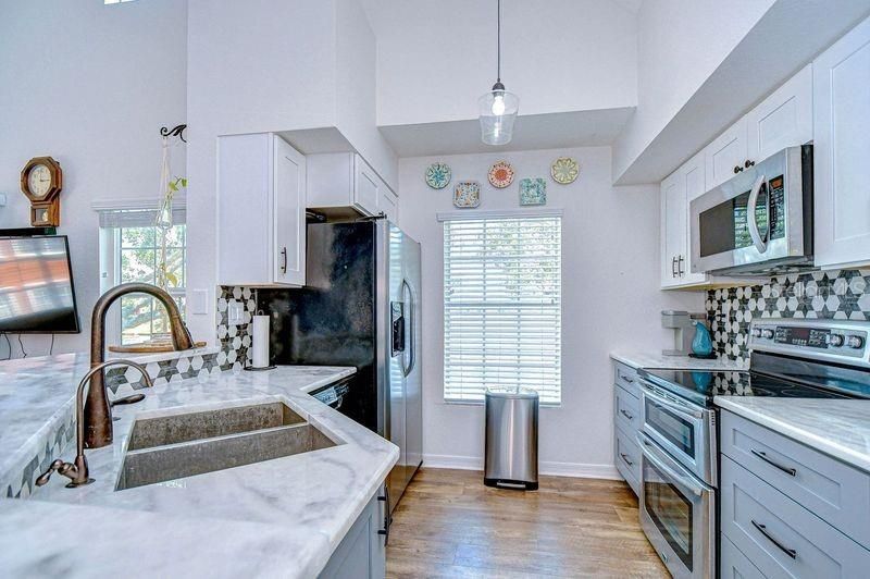 Active With Contract: $265,000 (3 beds, 2 baths, 1578 Square Feet)
