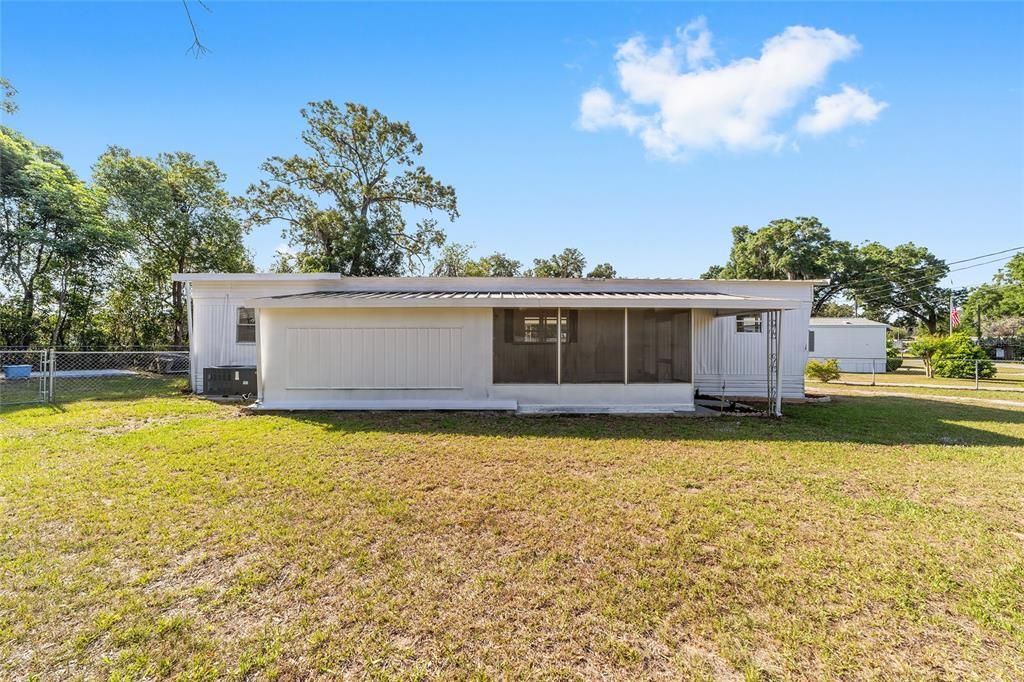 For Sale: $105,000 (2 beds, 2 baths, 684 Square Feet)