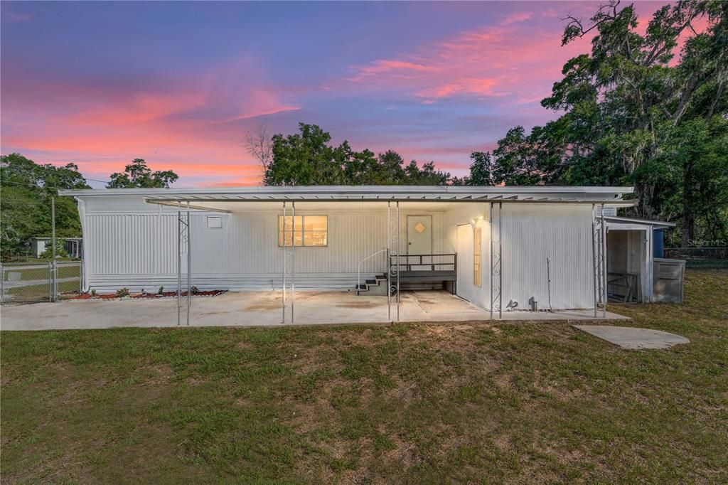 For Sale: $105,000 (2 beds, 2 baths, 684 Square Feet)