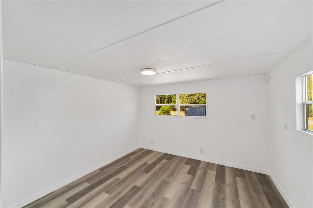 For Sale: $105,000 (2 beds, 2 baths, 684 Square Feet)