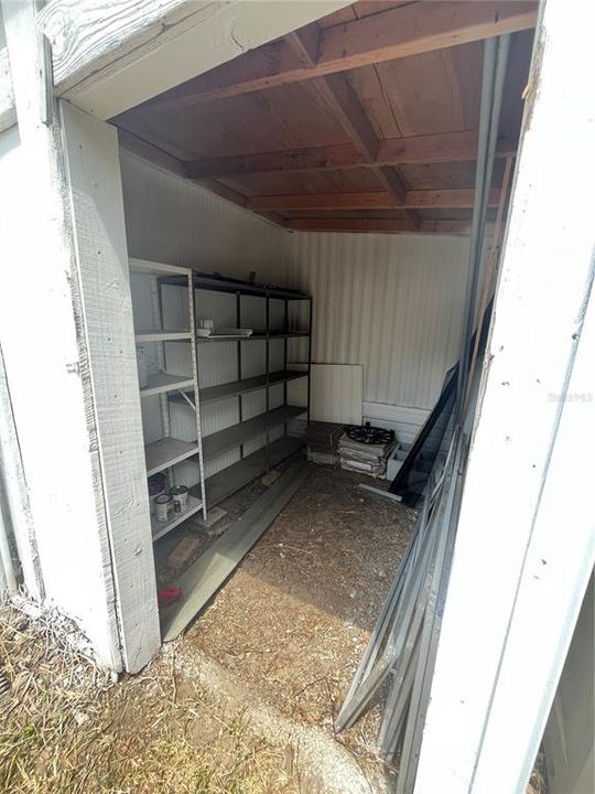 For Sale: $105,000 (2 beds, 2 baths, 684 Square Feet)